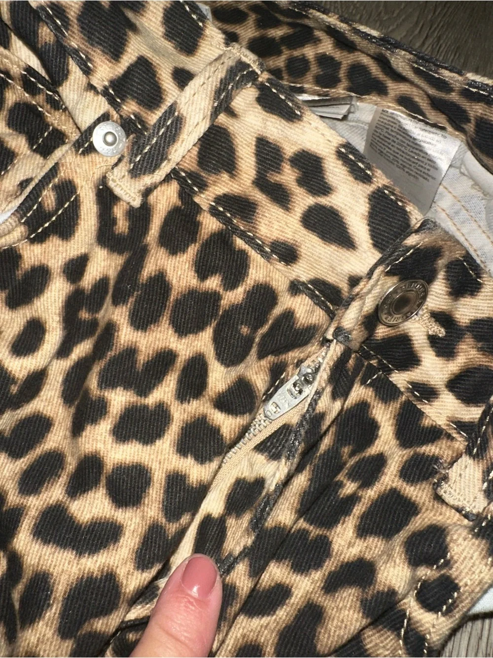 H&M Leopard Print Pants Wide Leg Denim Trendy Style Casual Womens Sz 6